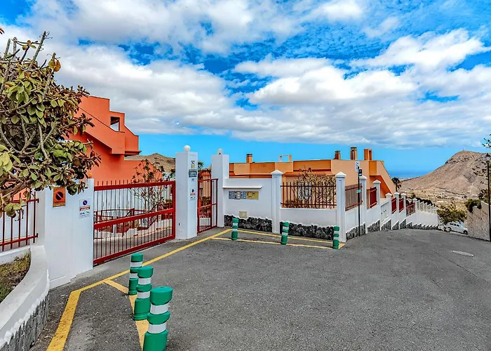 Blue With One Bedroom, Wifi And Amazing View Apartment