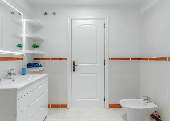 Blue With One Bedroom, Wifi And Amazing View *